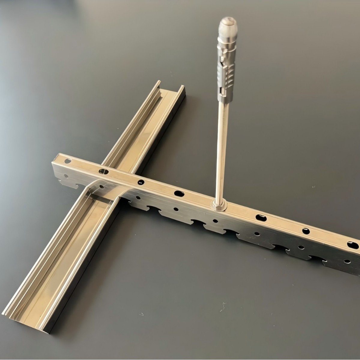 Производитель Гуандун кассетные потолочные материалы из легкой стали, комплект из окрашенных драконьих костей по национальному стандарту