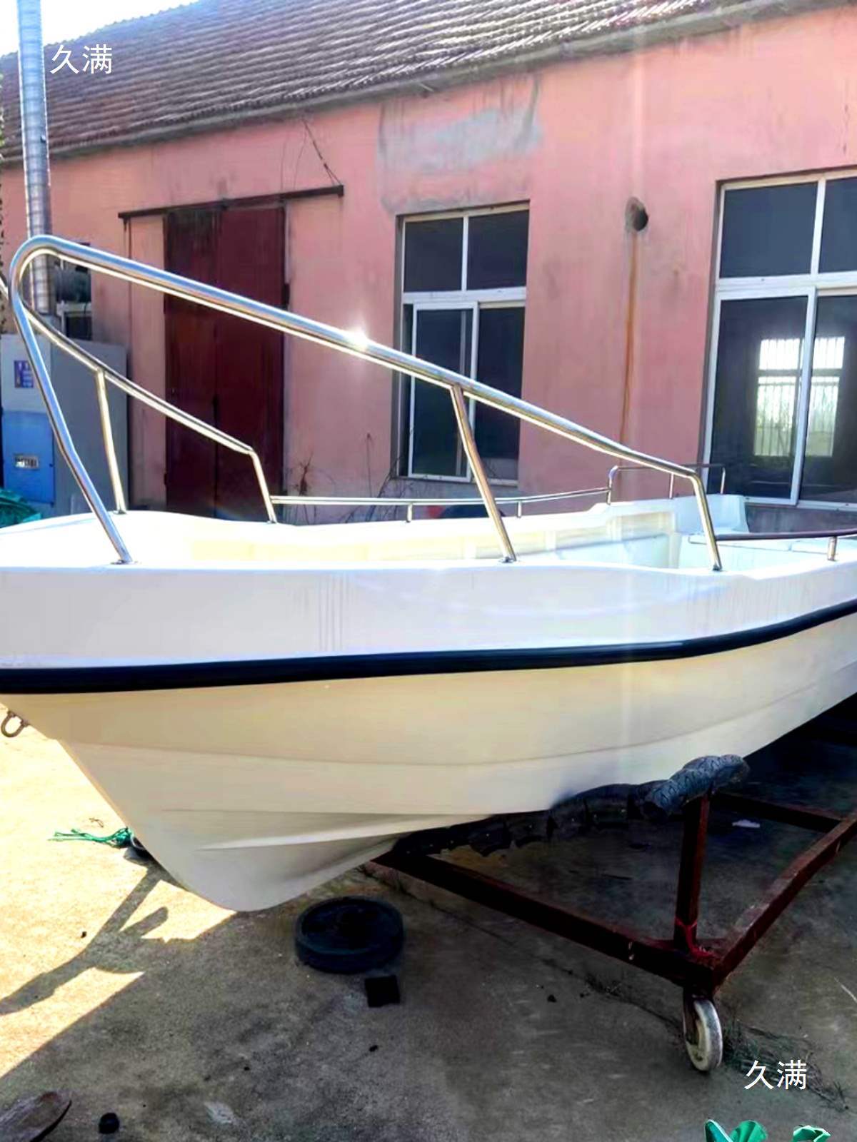 Yacht Luxury Yacht Fiberglass Speedboat High-Speed Boat Assault Boat Aluminum Alloy Lure Boat Sea Fishing Fishing Boat Others