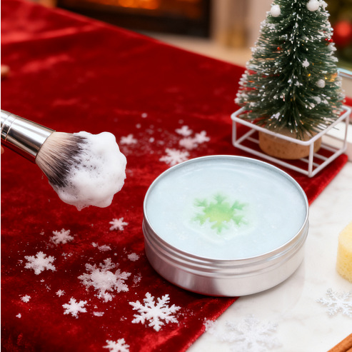Snowy Dream Christmas Cleaning Soap for Softening Makeup Brushes, Powder Puffs, Beauty Sponges, Portable Cleaning Makeup Brush Soap