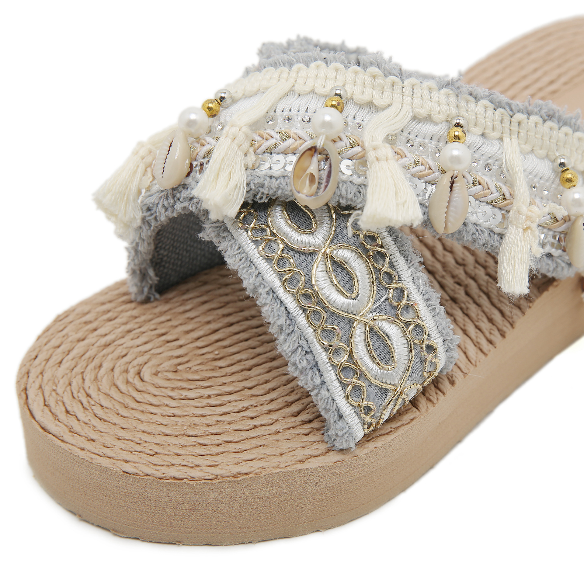 Ethnic Style Thick-Soled Sandals for Women Summer New Style Handmade Beaded Shell Tassel Wedge Slippers Retro Embroidered Outer Shoes