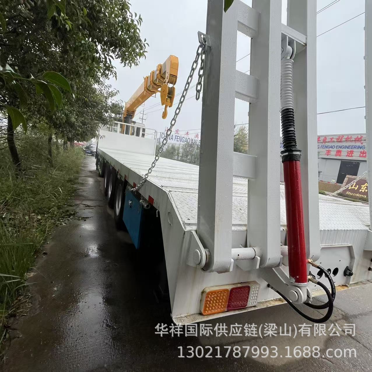 Exported to Africa Remanufactured Howo Dump Truck 10-Wheel 12-Wheel 371 Horsepower Straight Arm Mobile Crane Folding Crane