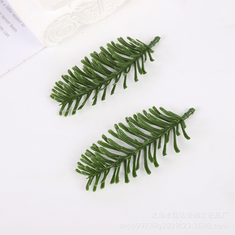 Factory wholesale simulation plant single-sided pine needle branches Christmas tree decoration accessories holiday atmosphere dress plastic materials