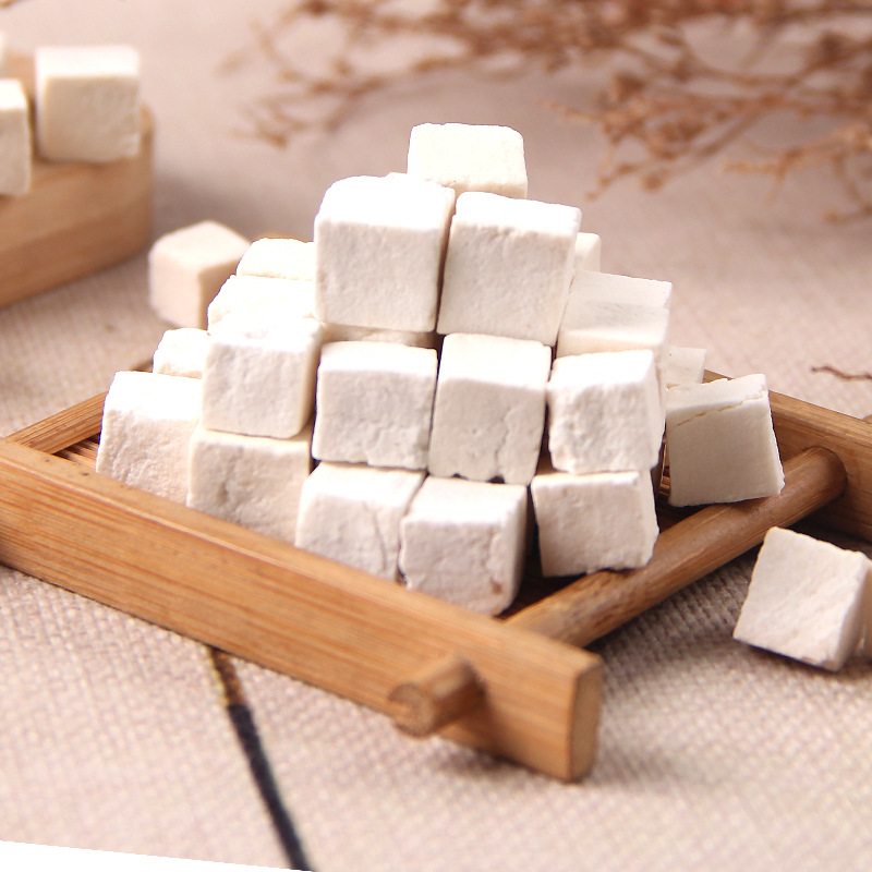 New Arrival Poria Cocos Center Diced Chinese Medicinal Materials Wholesale Bulk White Poria Cocos Cubes Poria Cocos Diced Poria Cocos Crushed Wholesale Factory Direct Sales