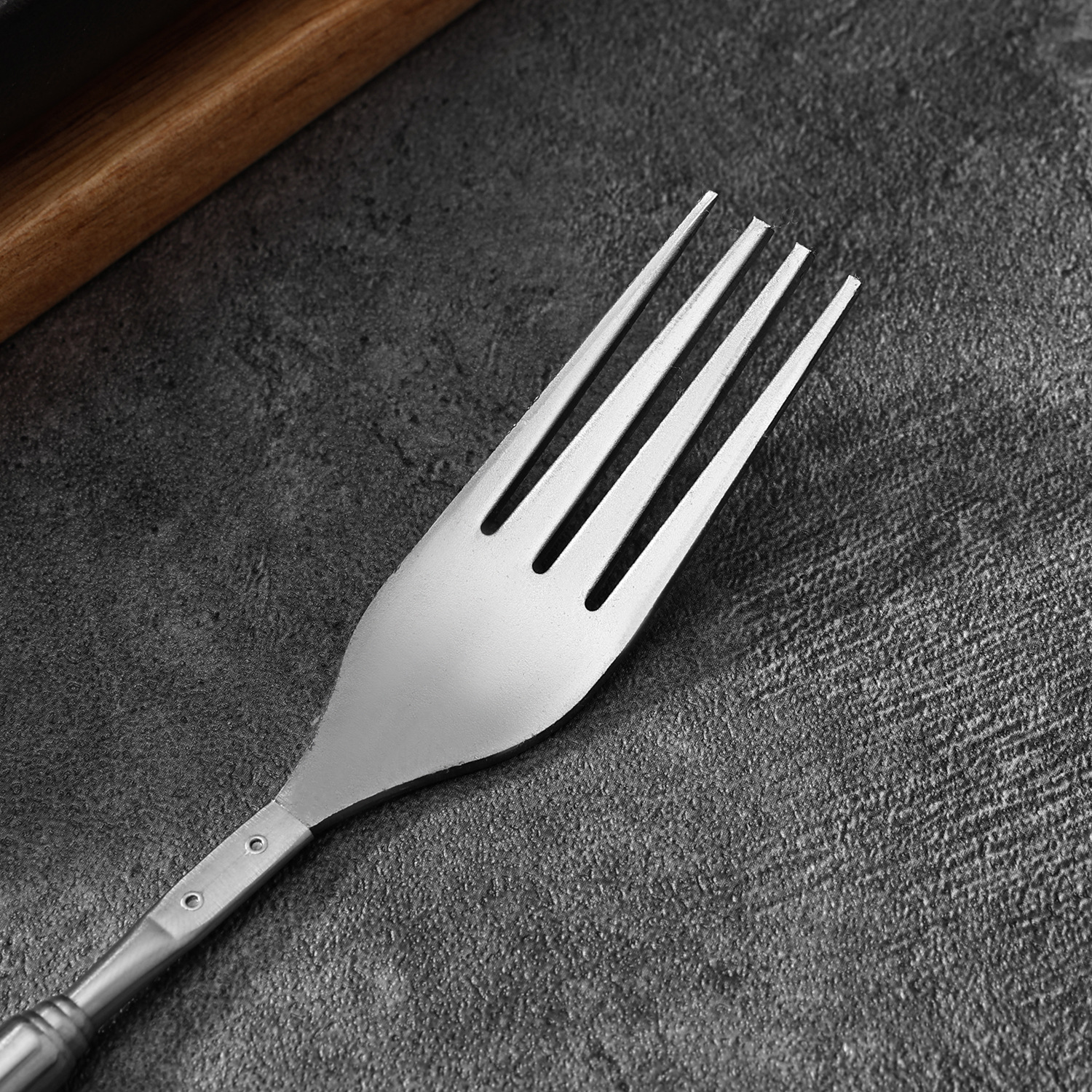 Factory Ready-Made Stainless Steel Telescopic Western Food Forks and Spoons Portable Tableware Dining Table Outdoor Camping Forks and Spoons Extra Long Forks