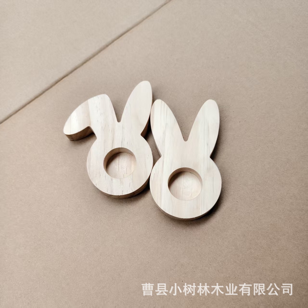 In-Stock Solid Wood Restaurant Breakfast Egg Holder Stand Wooden Kitchen Cooked Food Egg Rack Rabbit Ear-Shaped Egg Tray