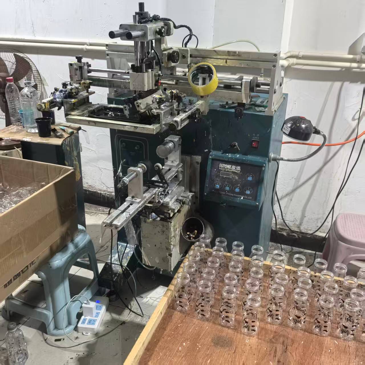 Yiwu City Specializes in Pad Printing, Screen Printing, Hot Stamping, Screen Printing, Screen Printing, Qr Code Printing and Processing