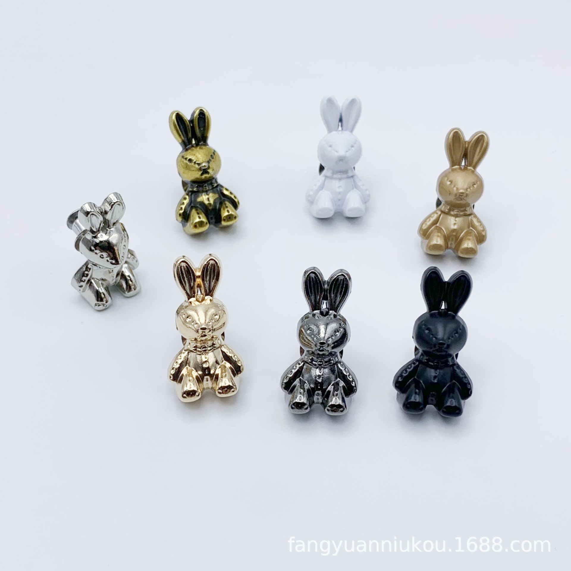 Lucky Rabbit Brooch Rabbit Year Accessories Pendant Vintage Decorative Buckle Jewelry Seam-free Nail-free Alloy Metal Accessories