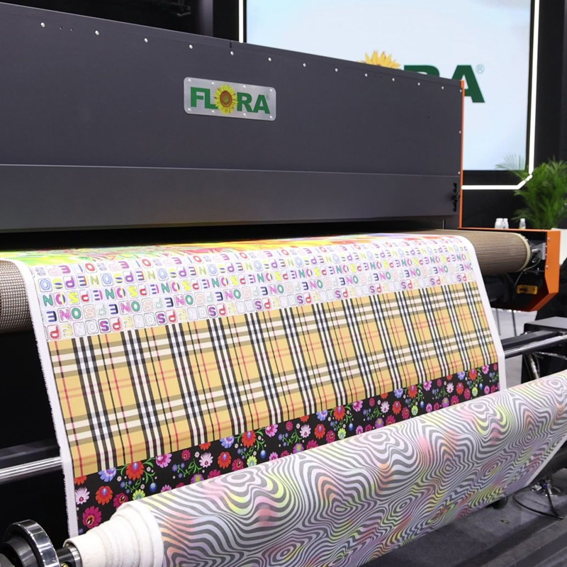 Manufacturer Customized Digital Printing Processing Leather Fabric Luggage Table Mat Clothing Handbag Material Printing and Cutting