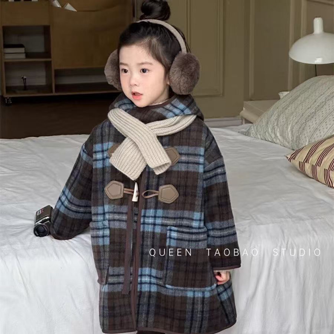 Korean Girls' Velvet Hooded Tartan Outwear 2025 Winter New Baby Style Long One-Piece Velvet Outwear
