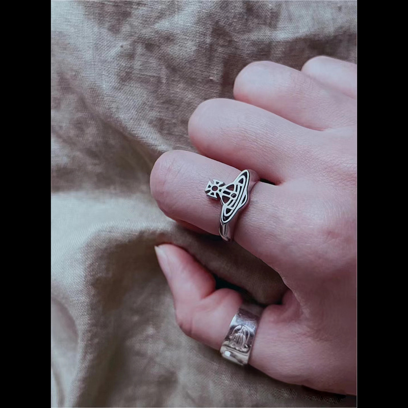 High Version of the Queen Mother Saturn Ring Lao Kong Line Saturn Ring Casual Couple Ring Retro Accessories