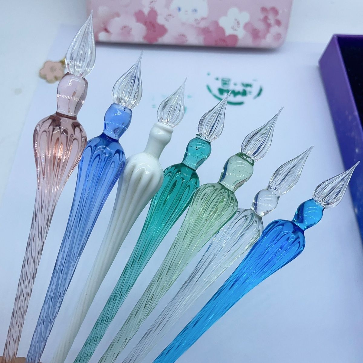 Цветная кристаллическая стеклянная ручка (стекло, голубой альбумин соответственно), ручная работа, популярная кристаллическая перьевая ручка