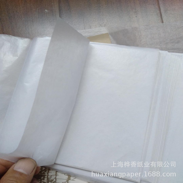 Oil wax paper translucent isolation lining moisture-proof paper clothing shoes and hats food vegetable and fruit packaging 21g wax paper