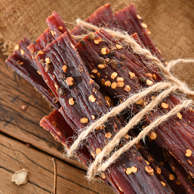 Вяленая говядина, вяленая свинина, закуски из выставочного магазина