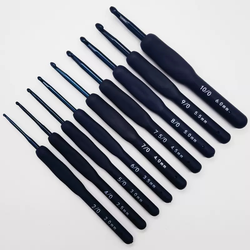 Amazon New Product Blue Tpr Handle Crochet Accessory Set Wool Knitting Tool Blue Soft Handle Crochet Set