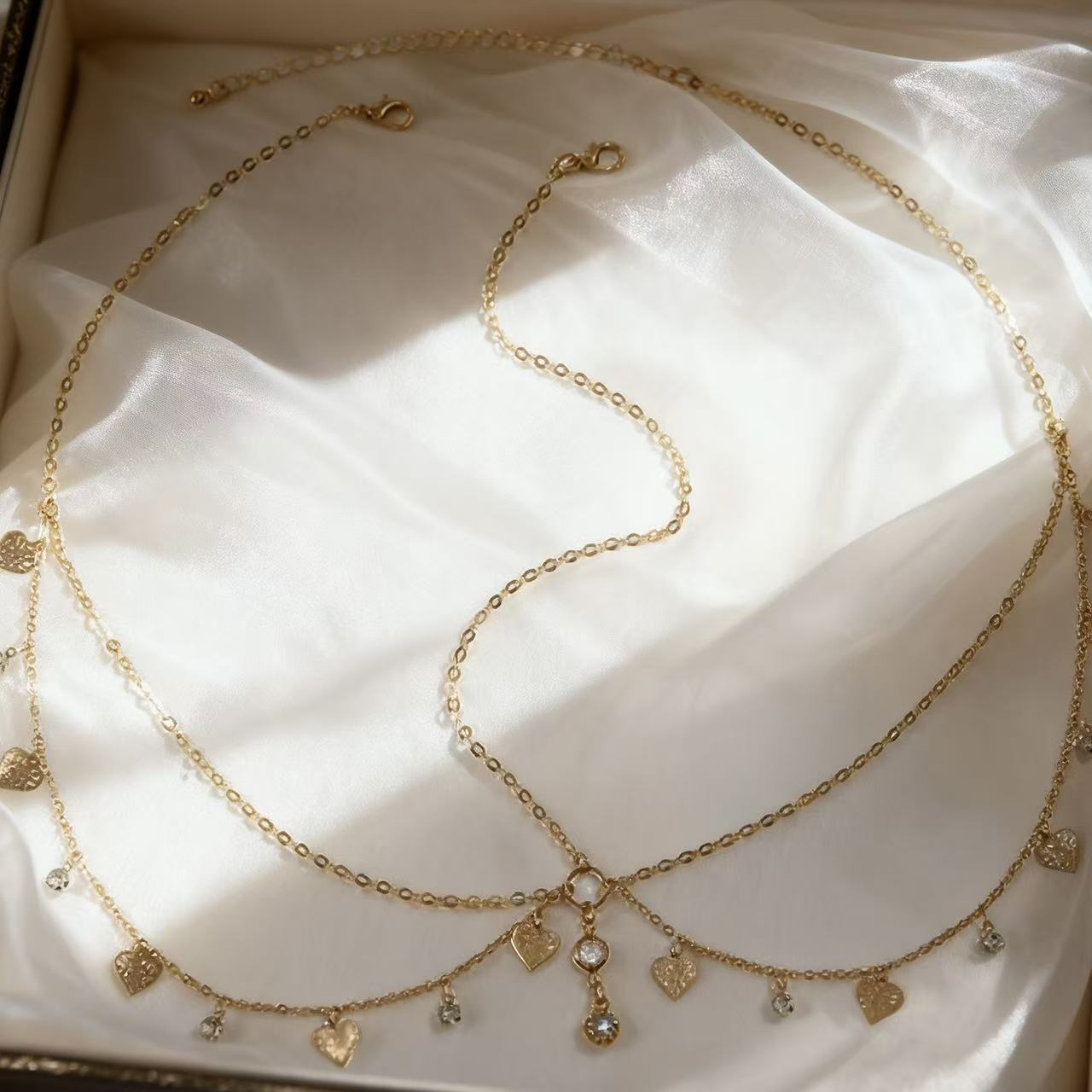 New European and American Tassel Chain Foreign Trade New Hair Accessories Street Photography Super Shiny Wave Headband Headband Cross-Border