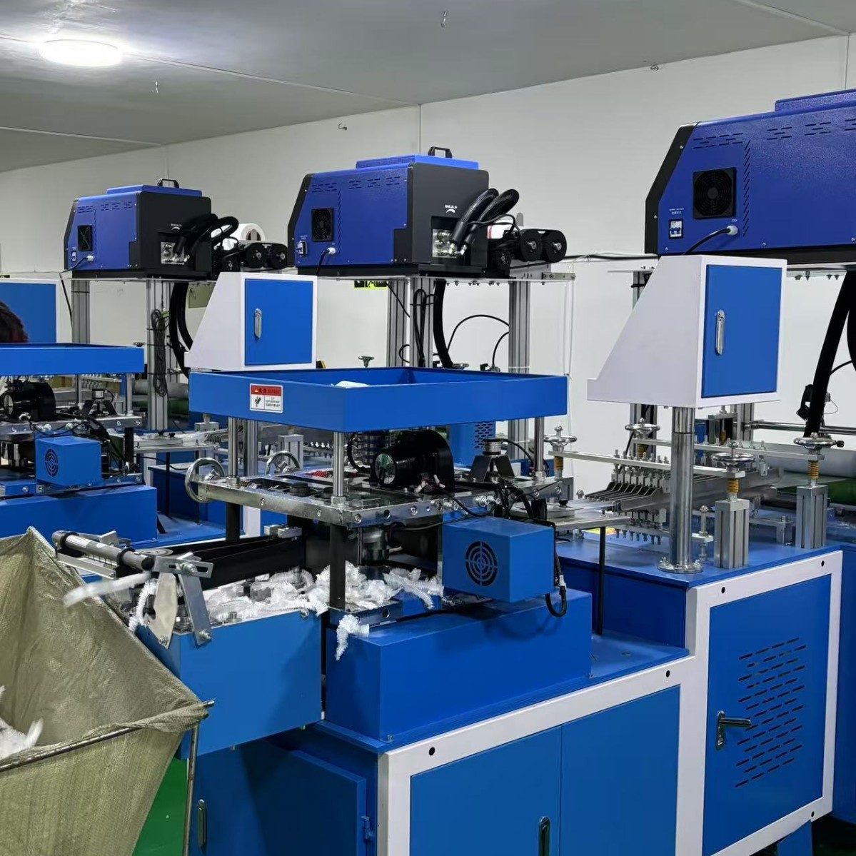 Source manufacturers a generation of elastic mouth 100 in stock plastic wrap wholesale disposable shower cap dust cover