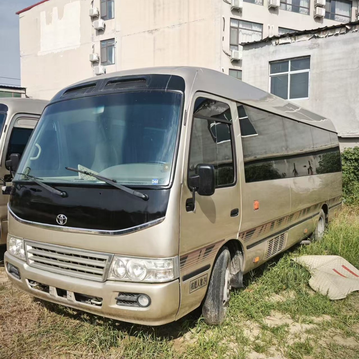 Export of Chinese and Brazilian Buses, Cross-Border African Used Refurbished Toyota Coaster Minibuses, 22-Seat Coaster Buses