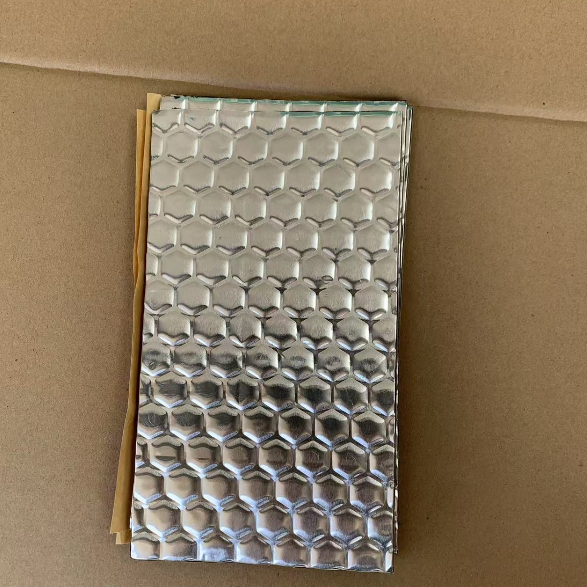 Automobile sound insulation anti-vibration board sound insulation cotton anti-vibration four-wheel sound absorption cotton four-door all-car door noise reduction sticker self-adhesive