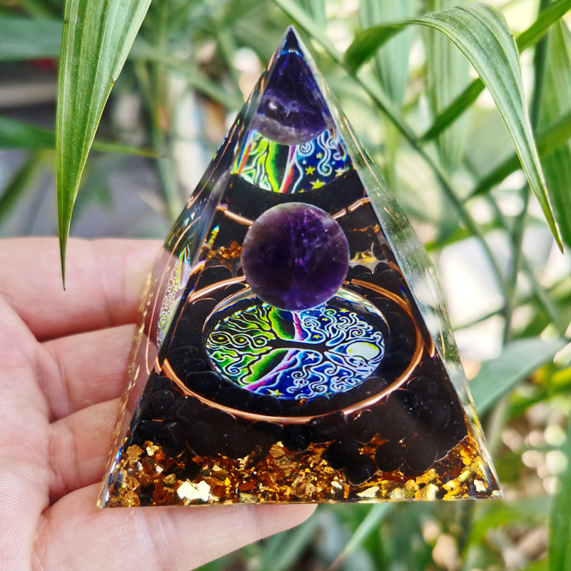 Cross-border ornaments foreign trade explosions a variety of crystal gravel energy stone pyramid ornaments creative crafts manufacturers