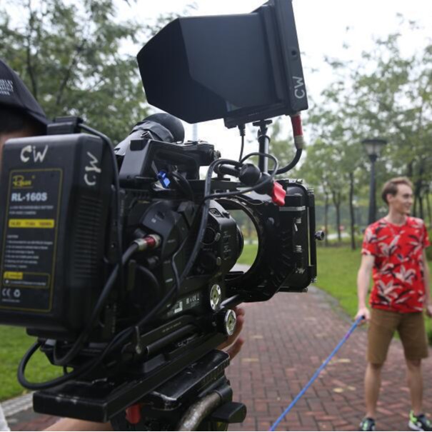 Съемка корпоративных рекламных видео, рекламных видео продуктов, фильмов и телепрограмм, фотография и видеопроизводство