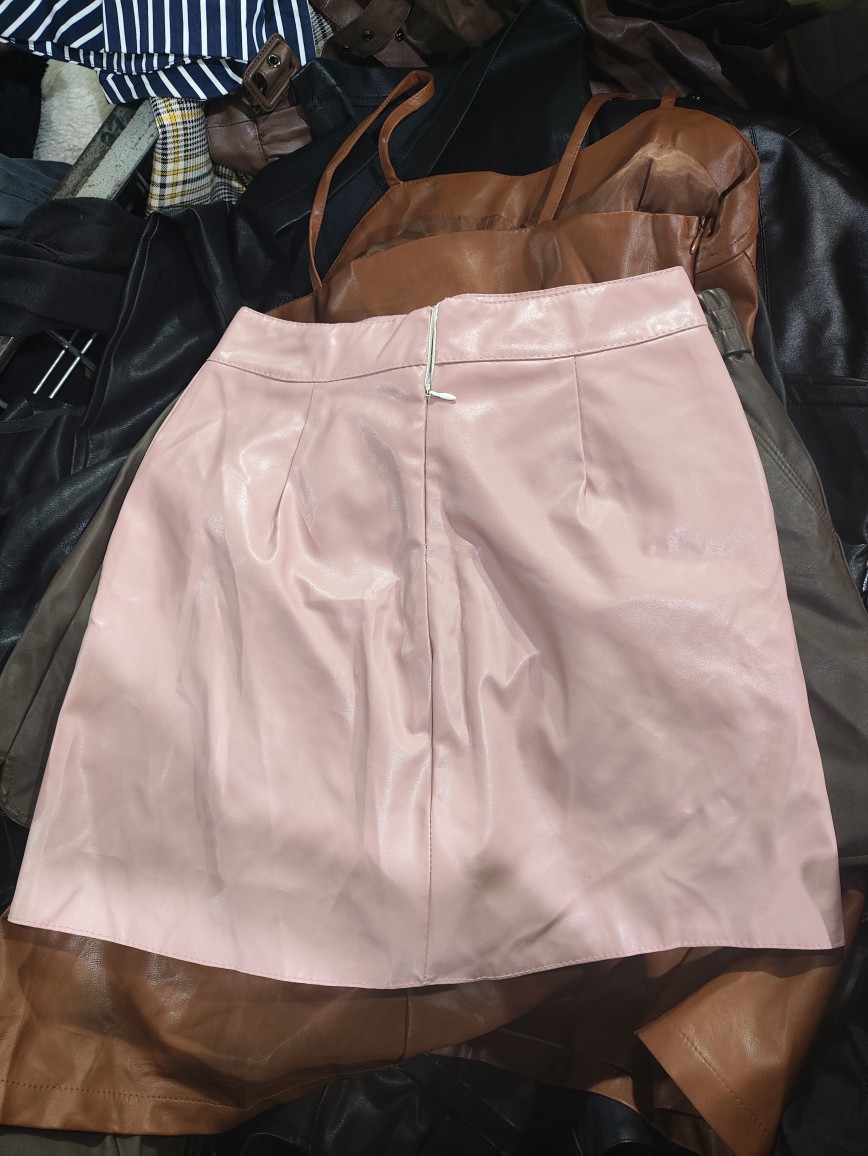 Second-Hand Clothes, Old Exports to Africa and Southeast Asia, Leather Pants, Leather Shorts, Short Skirts, Live Supply