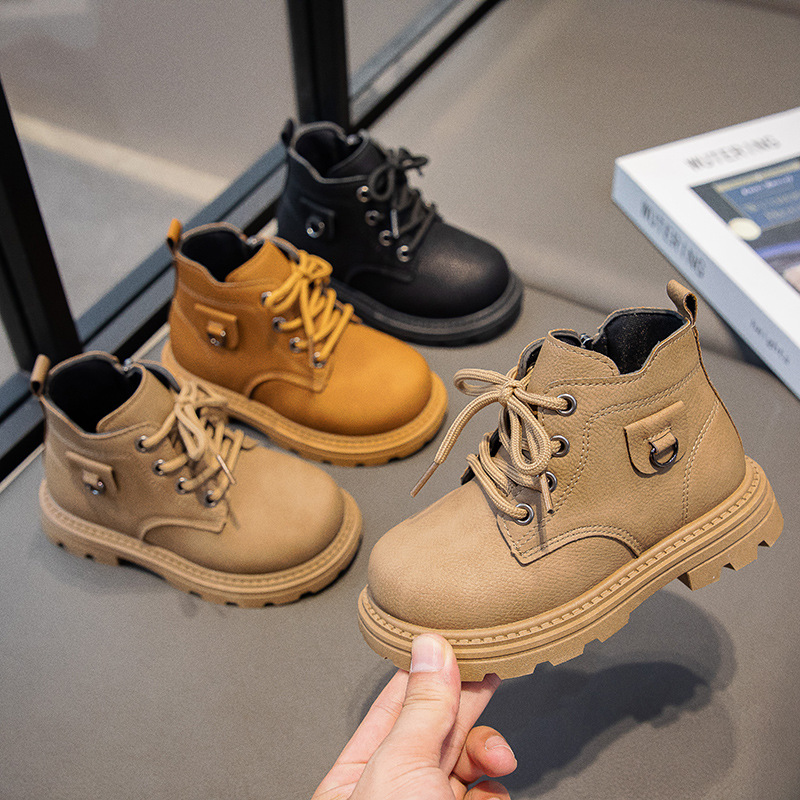 2025 Новые осенние и зимние ботинки для мальчиков Мягкосоленые кожаные желтые ботинки для детей Низкие короткие ботинки для девочек Экспорт