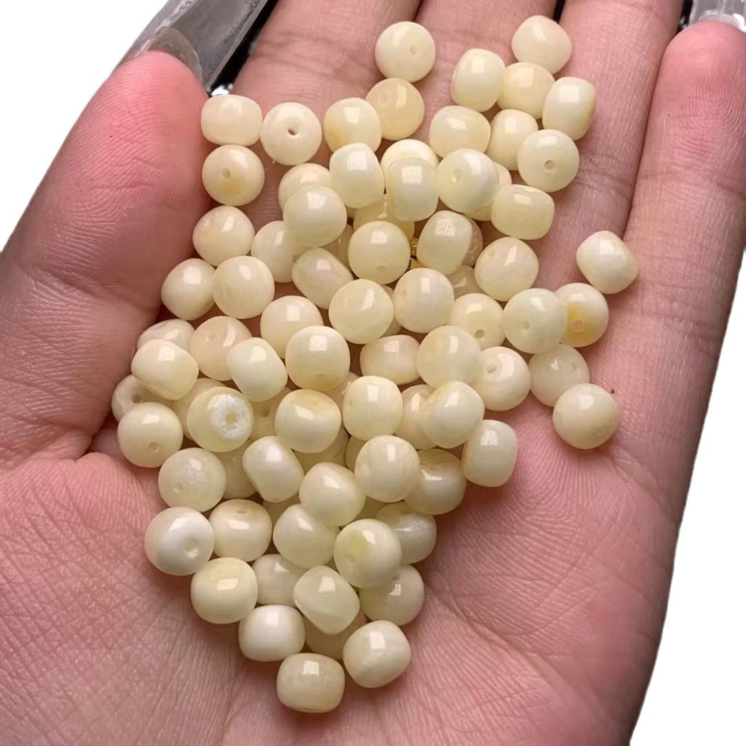 Natural beeswax porcelain white nectar old loose beads full of wax shape full casual matching DIY Wen play accessories