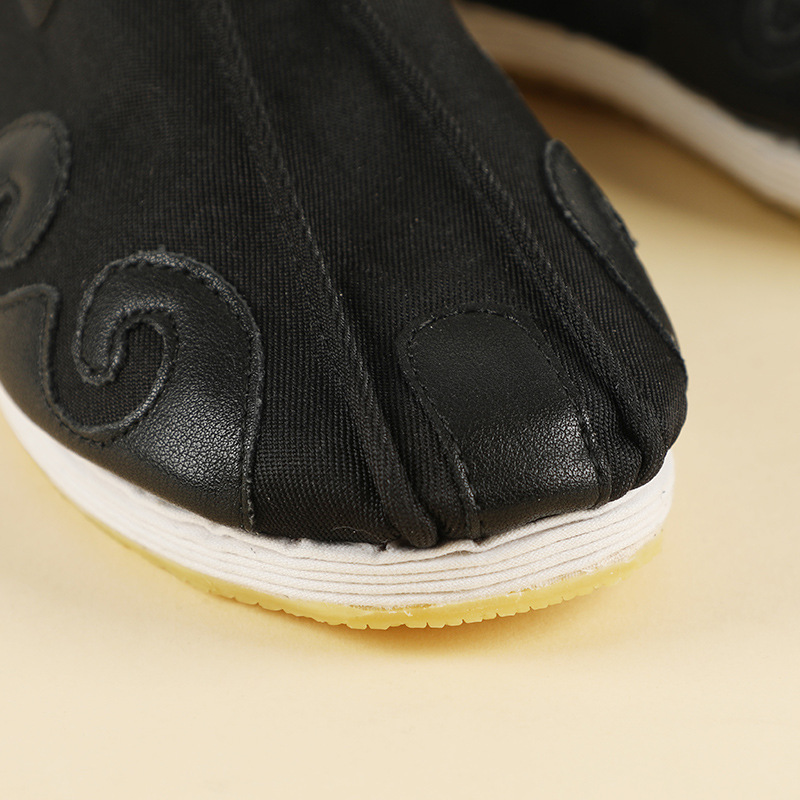 Wudang Mountain Yun Gou Shoes Taoist Supplies Ten Directions Shoes with Cowhide Sole and Thousand Layer Sole, Wear-Resistant and Lightweight Cloth Shoes for Men and Women Tai Chi Shoes