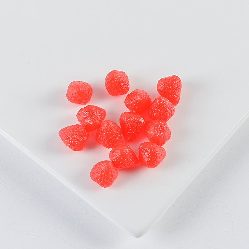 Simulation mini strawberry PVC simulation food and play Fruit Strawberry DIY mobile phone shell accessories miniature food and play material