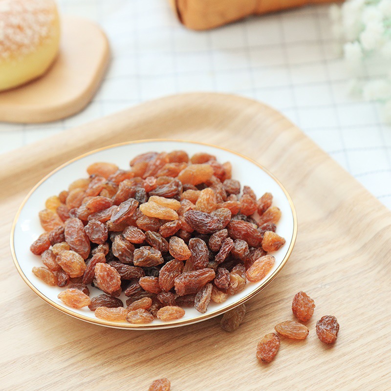 [Three Squirrels rose red raisin 120g] leisure food specialty dried fruit Xinjiang Turpan