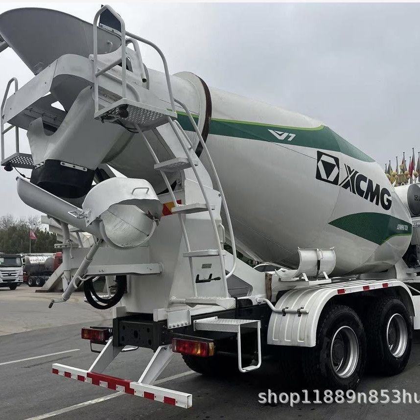 Used Sinotruk Howo 10 Cubic Meter 12 Cubic Meter Concrete Mixer Truck Howo Commercial Concrete Tank Truck Is Being Exported to Central Asia