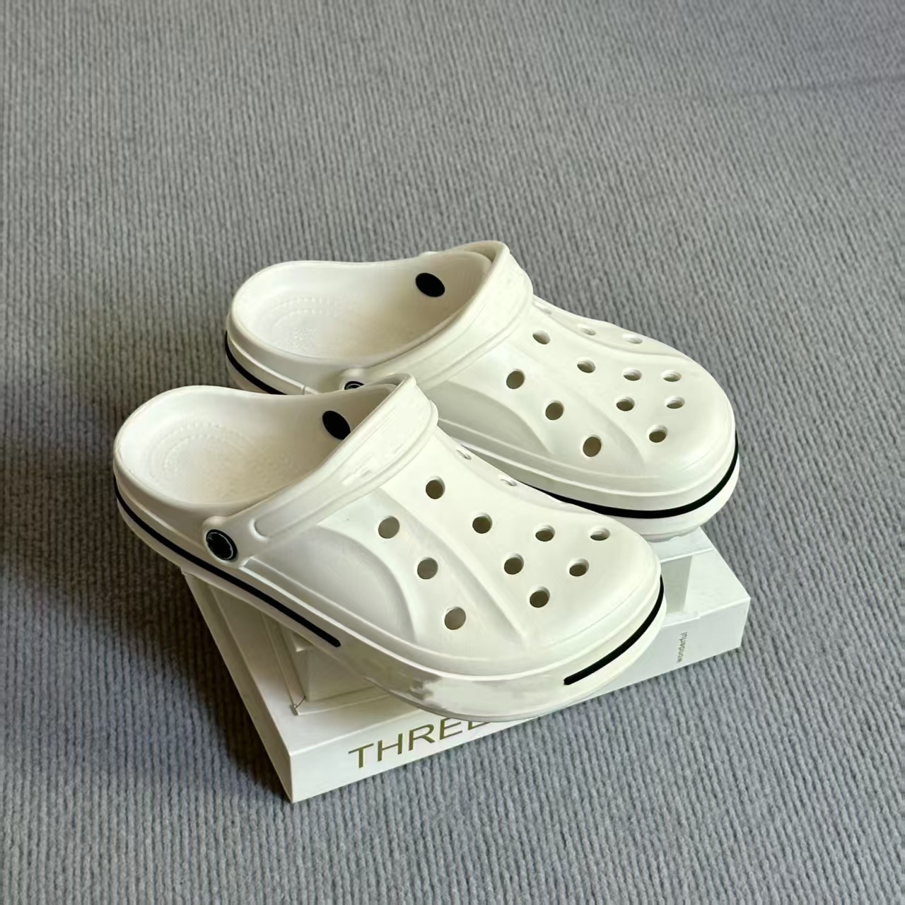 Eva Croc Shoes Men's and Women's Couple Slippers Non-Slip Outdoor Beach Casual Shoes Home Easiest for Match Sandals and Slippers