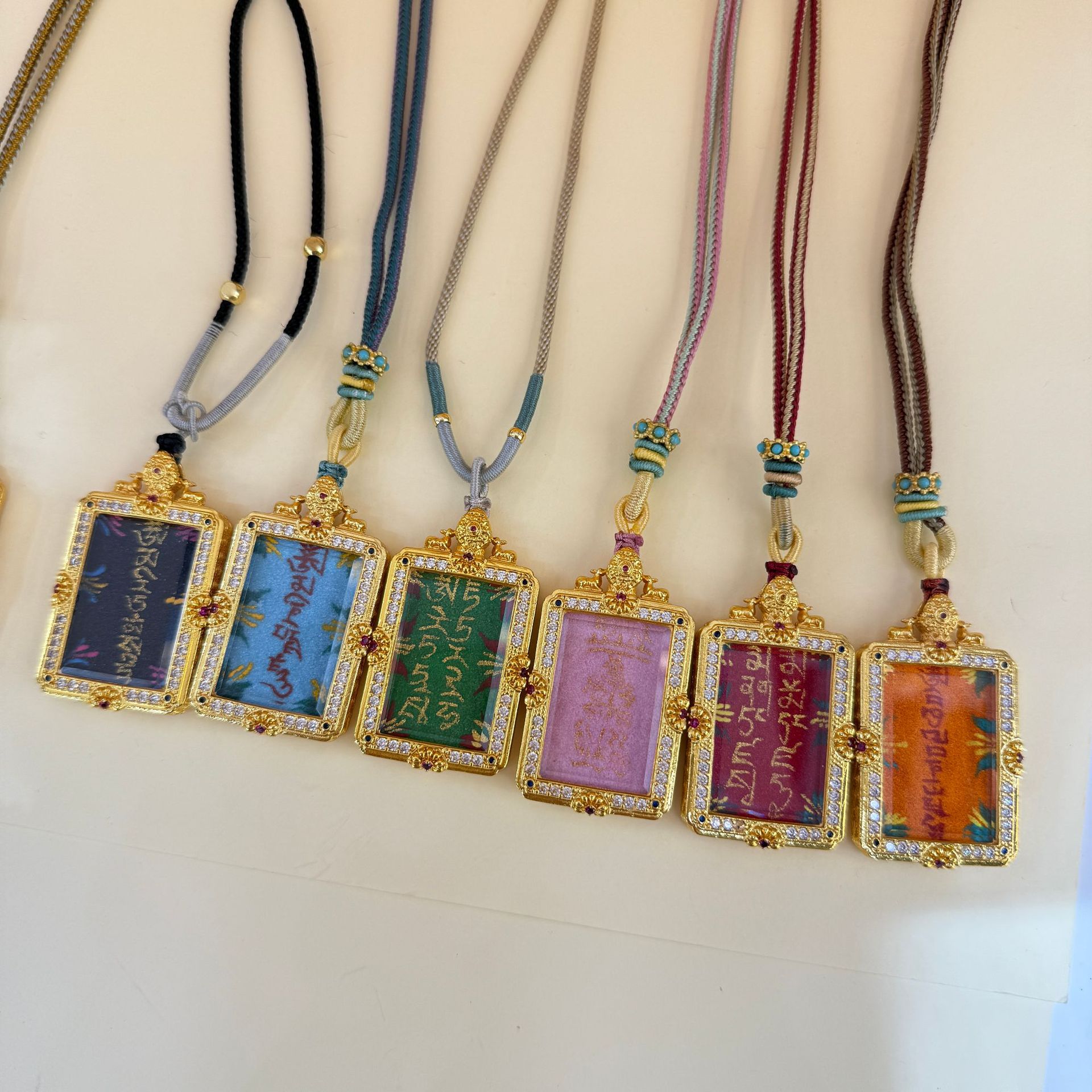 New Hand-Painted Scriptures and Mantras Thangka, Hand-Painted Gold-Plated Copper, Fully Handmade Buddhist Amulets, Xizang Ethnic Style Small Thangka Wholesale