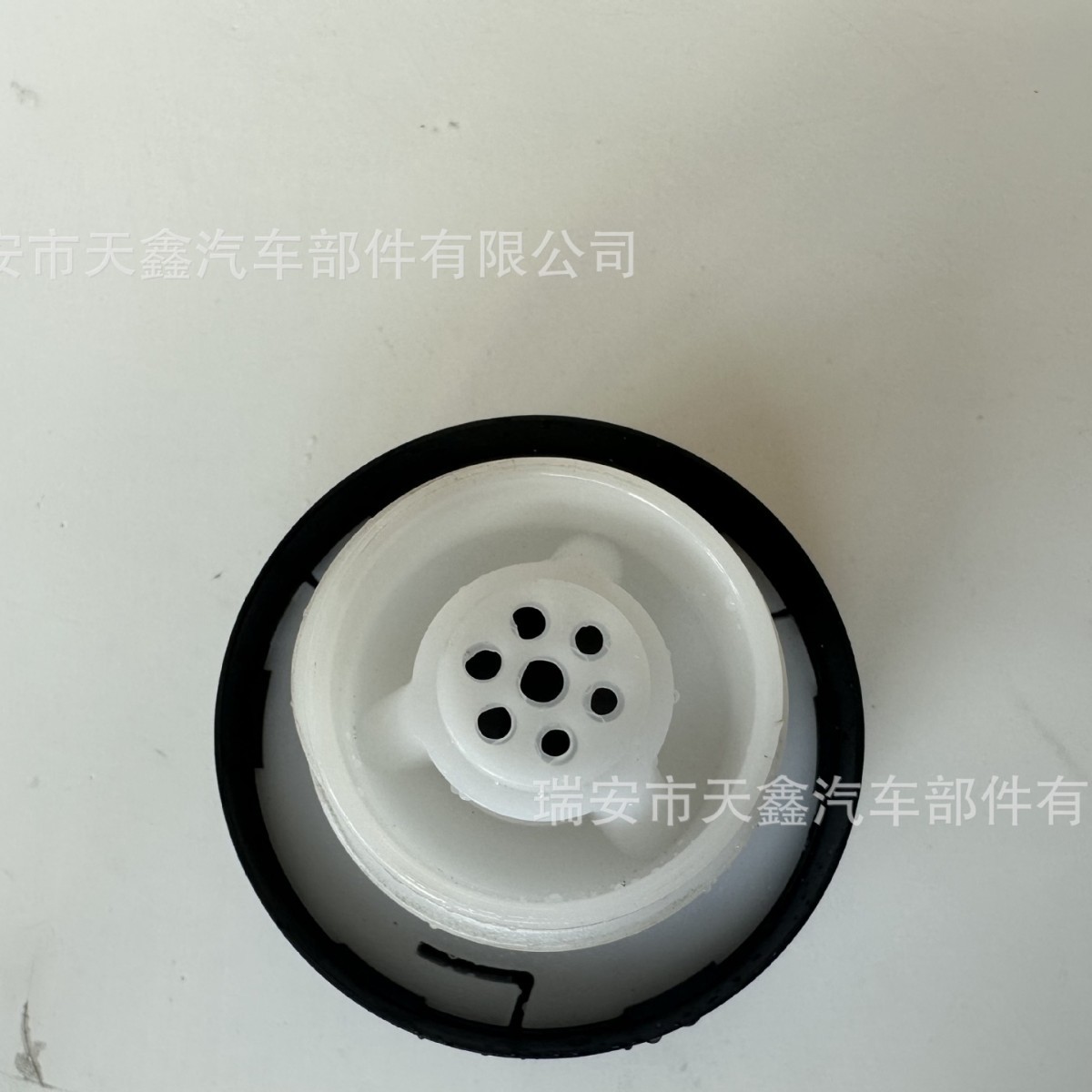 77310-16011 77310-48020 Подходит для топливного бака Toyota, универсальная крышка топливного бака