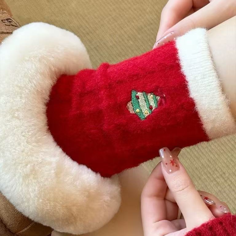 Christmas Socks for Women in Autumn and Winter Thickeneded and Warm Plush Cotton Socks for the Year of the Horse New Year Gifts Winter Sleep Socks