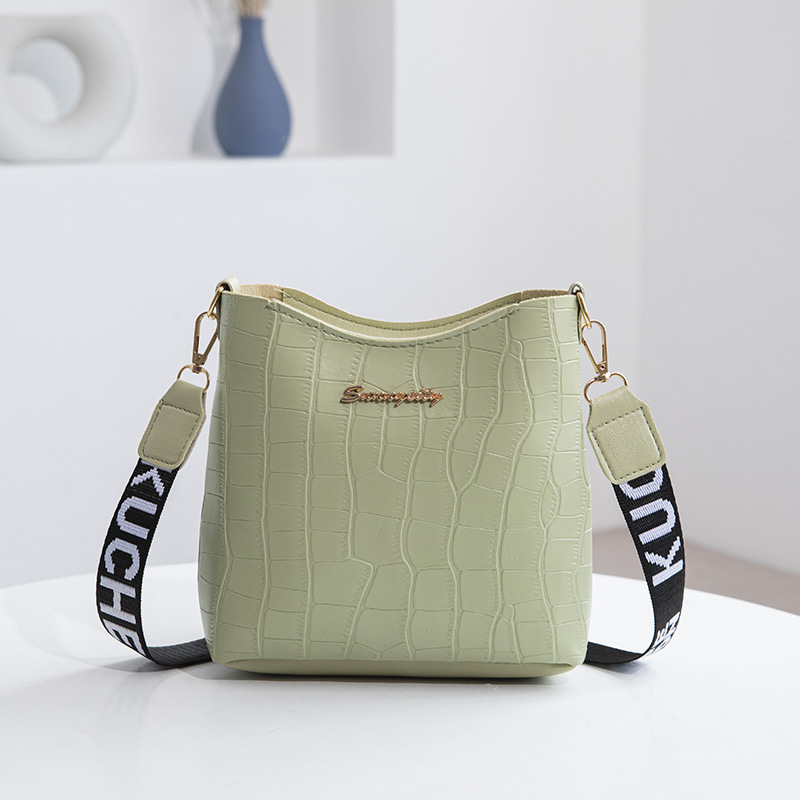 Cross-Border Bags for Women, New Crocodile Pattern Crossbody Bag, Personalized Bucket Bag, Simple Shoulder Bag, Foreign Trade Women's Bag Wholesale