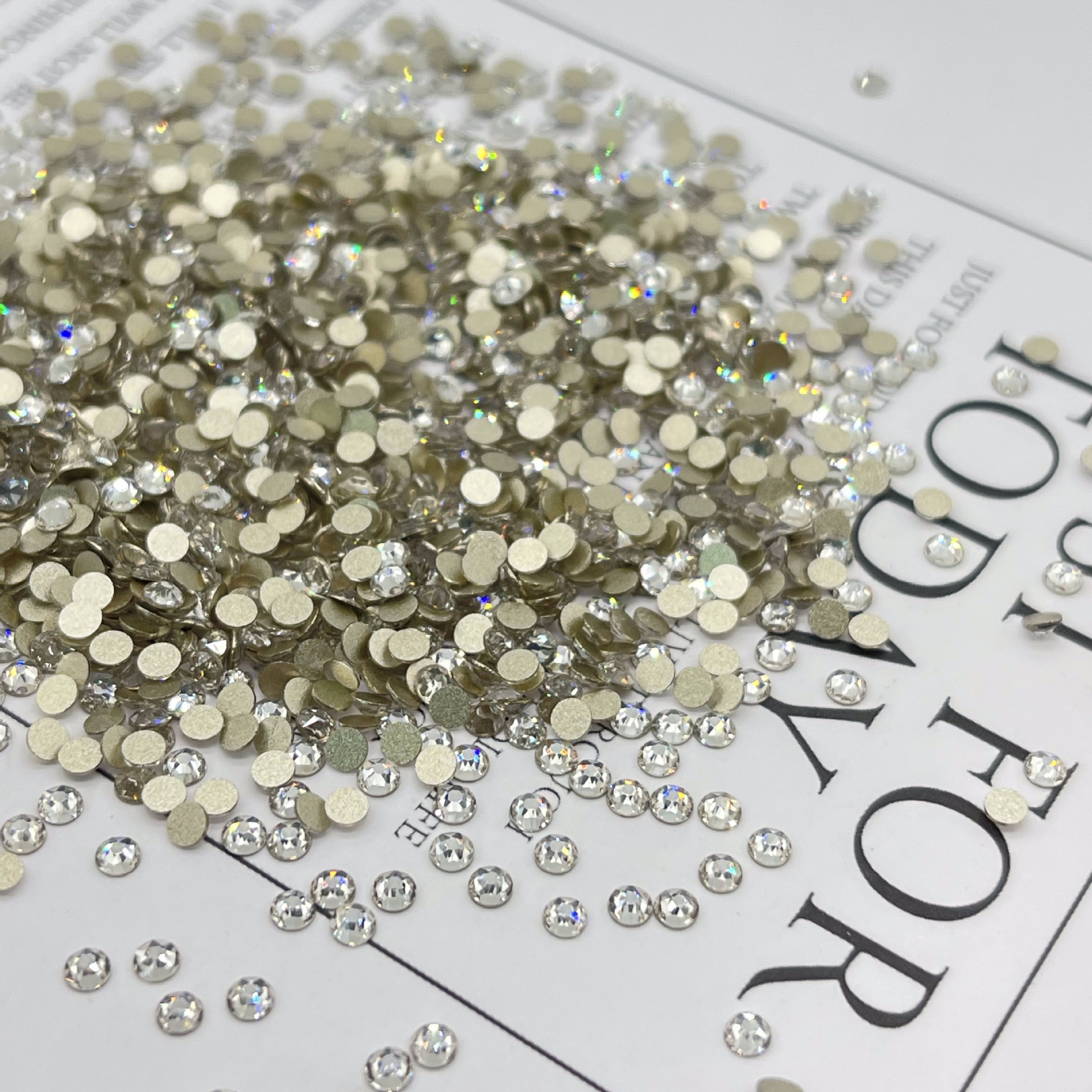 33 Cut Flats Bottom Round White Size Imitation 1:1 Xiaohongshu Popular Clothing and Hat Jewelry Accessories Wholesale