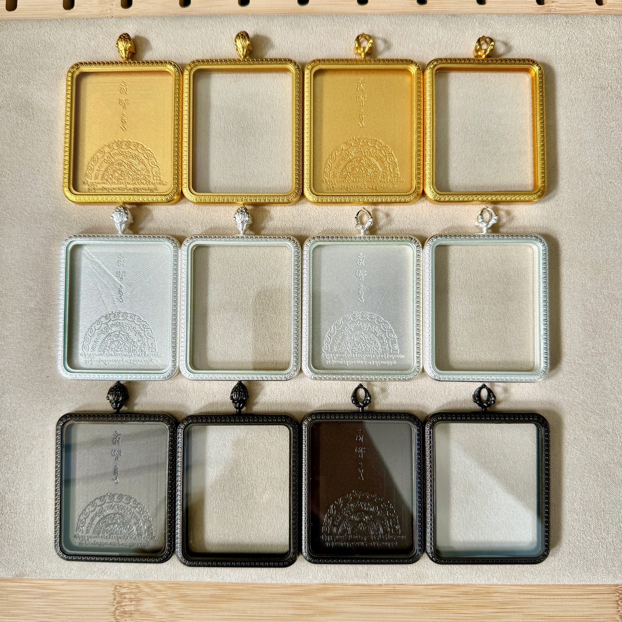 [Titanium Steel] Single-Sided and Double-Sided Xizang Thangka Gawu Box Titanium Steel 4×5 Card Core Size Thangka Shell