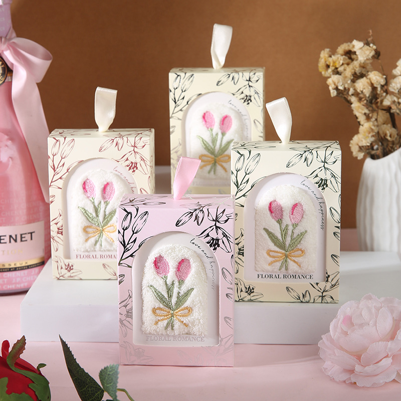 Тулуп с вышивкой, сувенир, одиночный продукт, свадебный подарок для подружки невесты, практичный маленький подарок, подарок на день защиты детей