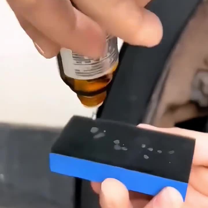 Automobile multifunctional plastic plating crystal refurbishment reducing agent for black car bumper interior aging repair household