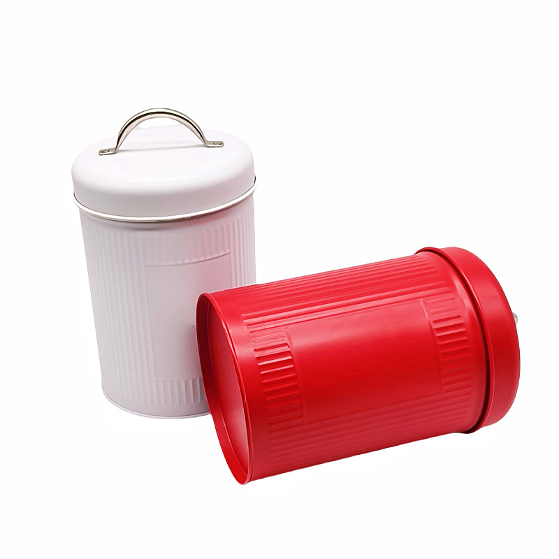 2025 New Year High-grade Candy Packaging Baking Cow Rolling Snowflake Crisp Round Tin Can New Year Gift Box Empty