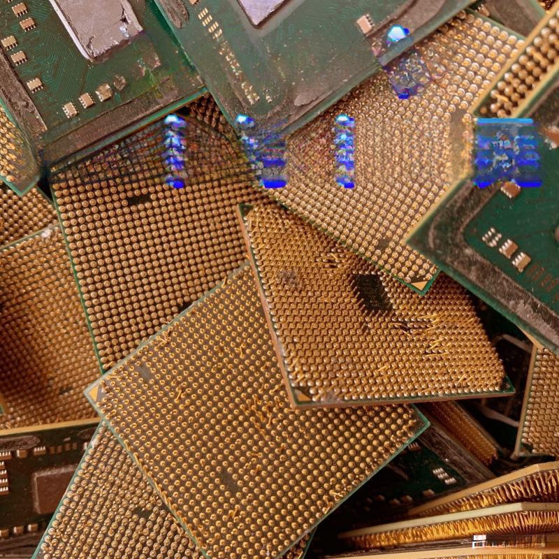 Refining Electronic Waste Gold-Plated Electronic Component Waste Pin Waste Material Gold-Plated Gold Components