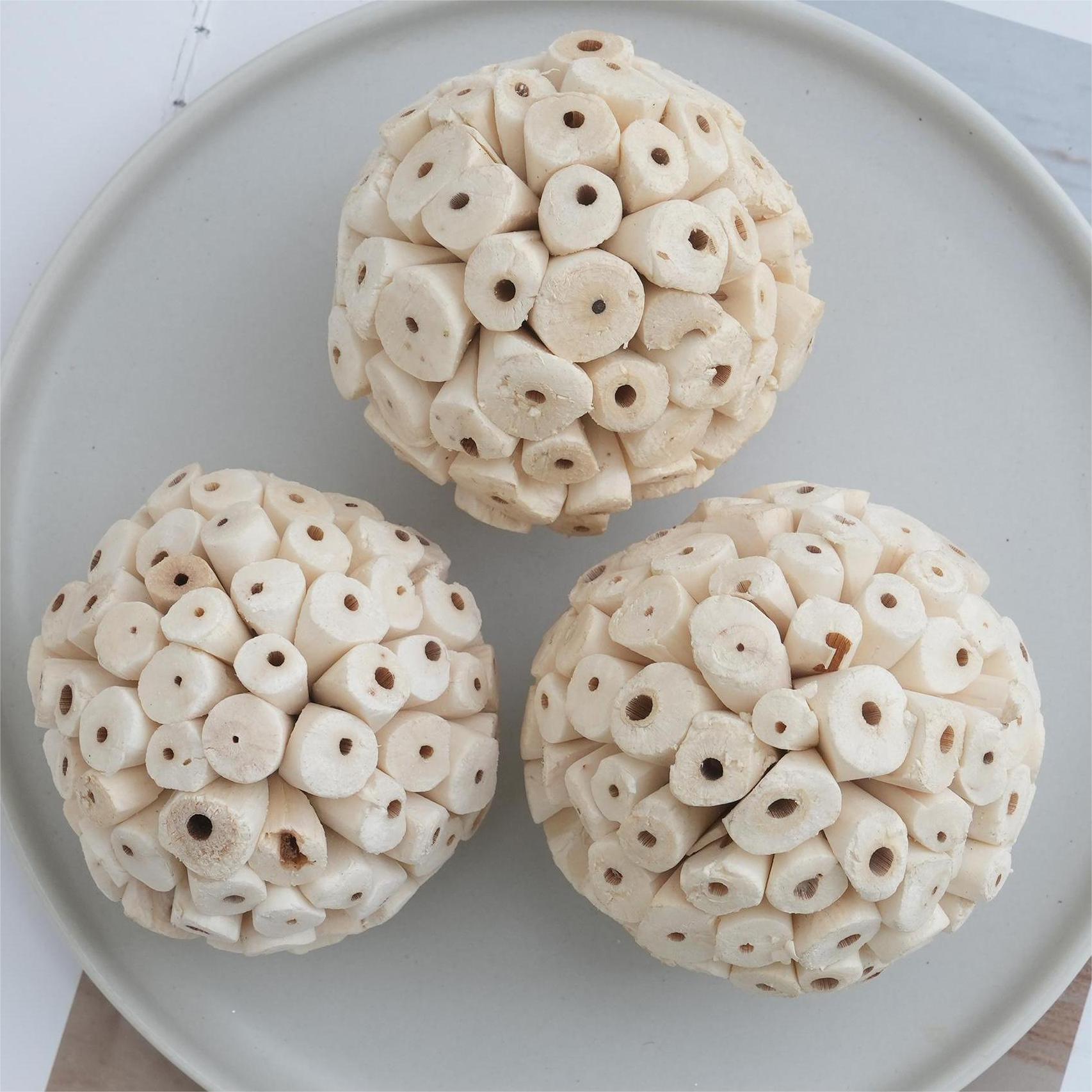 in stock to relieve boredom natural chewing grass ball birds palm leaf rattan play to relieve boredom chewing bird supplies