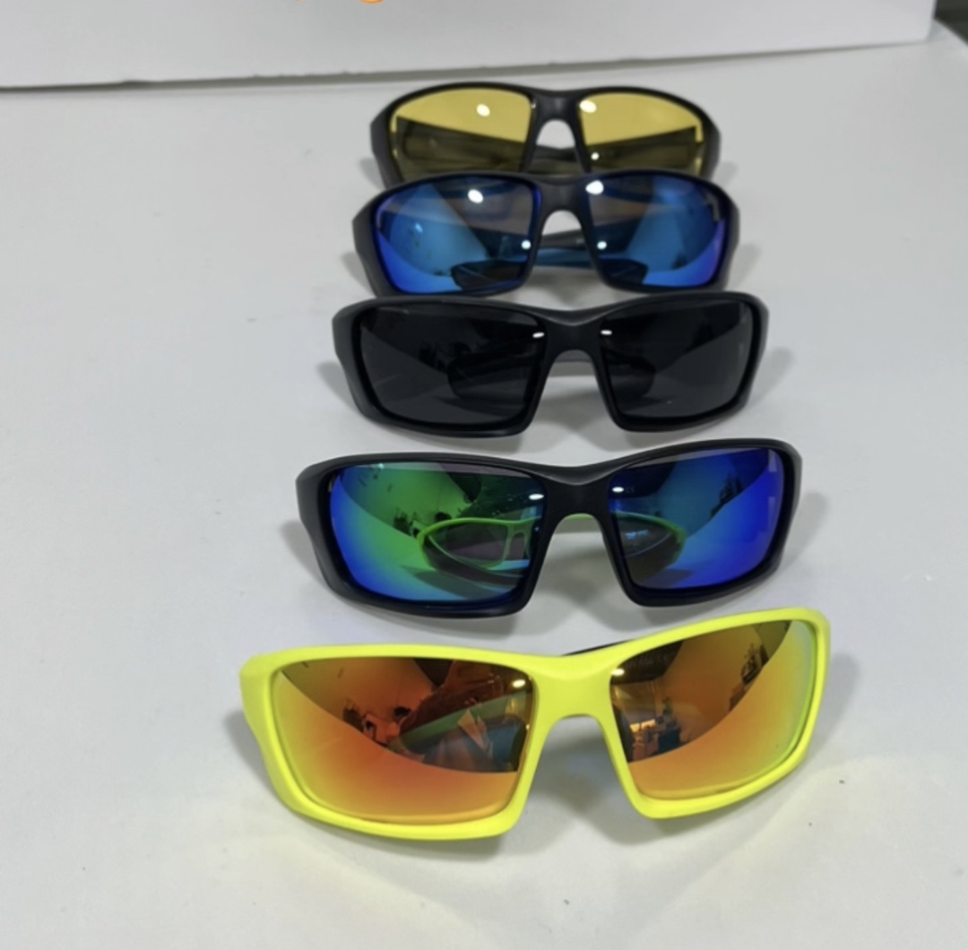 Защитные очки-солнцезащитные 9955 в наличии, поляризованные с настоящим пленочным покрытием, вторично литьевые дужки, мягкий силиконовый нос