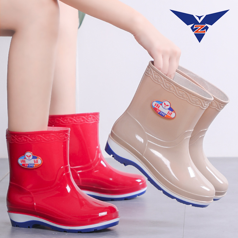 Rain Boots Rain Boots Rubber Boots Labor Safety Shoes Women's Kitchen Car Wash Middle Tube Low Heel Shoes Adult Outdoor Thickened Solid Color Spring and Autumn