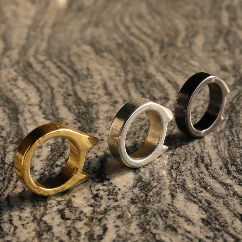 Anti-body cat ear single finger buckle ring window breaker women's anti-wolf men's outdoor products factory direct sales