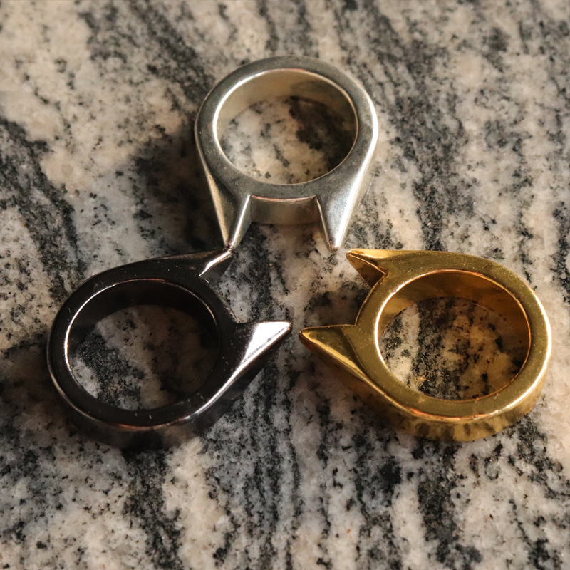 Anti-body cat ear single finger buckle ring window breaker women's anti-wolf men's outdoor products factory direct sales