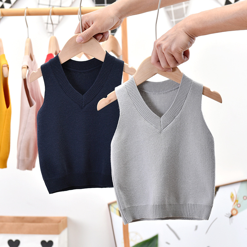A generation of 2022 autumn and winter new children's sweater V-neck solid color vest Europe and the United States foreign trade cotton vest