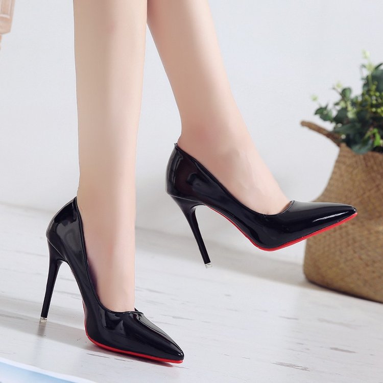 Red-Soled High Heels That Are Comfortable for Women, Stiletto Heels, Spring 2025, Black Heels, Large Size Pointed Toe 41-43, Shallow Mouth