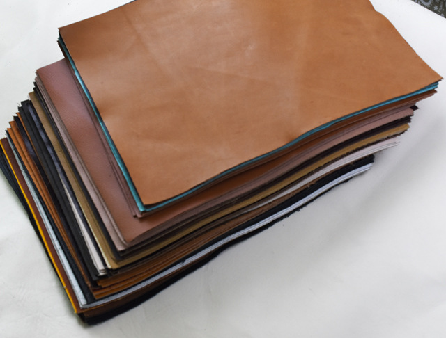 All-Year-Old Sales of Various Styles of First-Layer Cutting Pieces 20×30cm Rectangular Cowhide Sample Leather